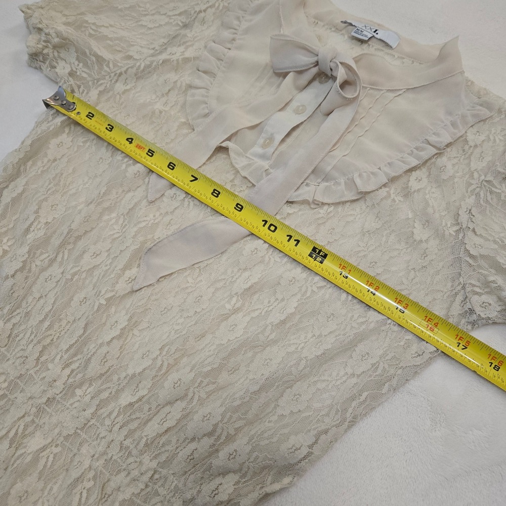 Forever 21 XXI Cream Floral Lace Peplum Blouse Ruffle Bib Bow Top Medium - Picture 6 of 8